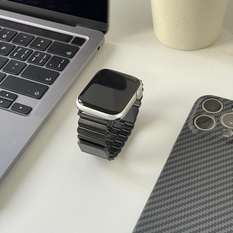 Apple Watch 41mm / 40mm / 38mm Magnetic Watchband Strap