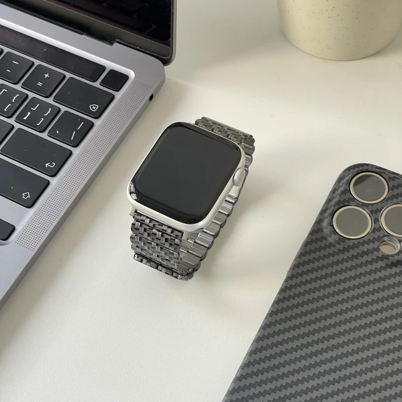 Apple Watch 41mm / 40mm / 38mm Magnetic Watchband Strap