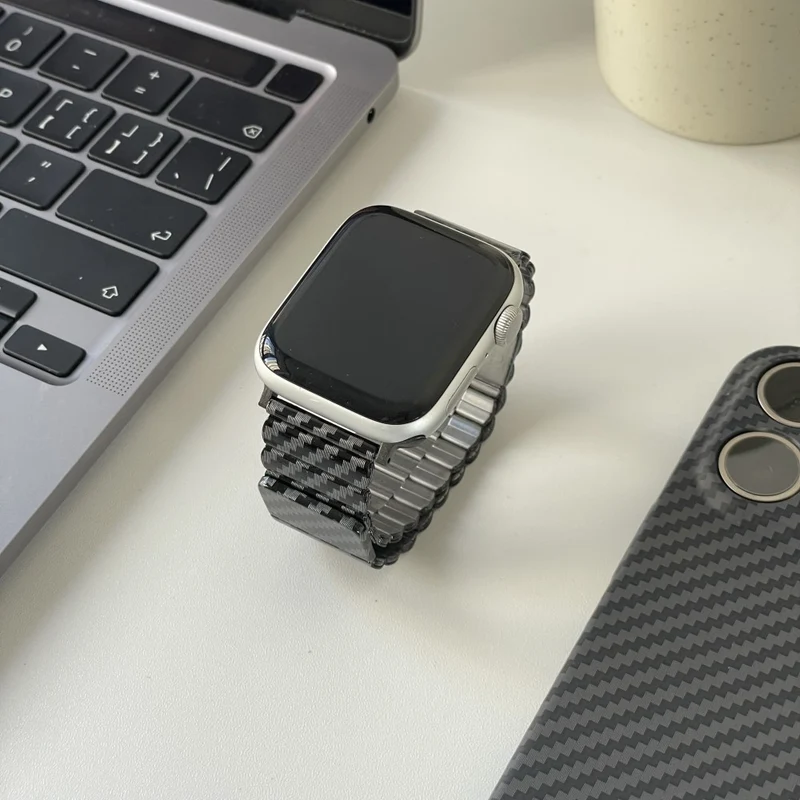 Apple Watch 41mm / 40mm / 38mm Magnetic Watchband Strap