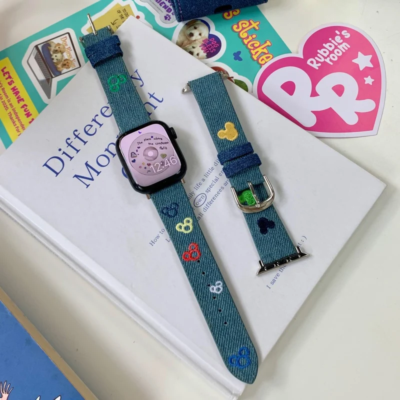 Apple Watch 41mm / 40mm / 38mm Watchband Embroidery Watch Strap - Heart Heart Black Denim Denim