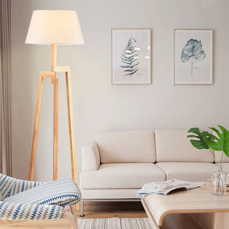 Moderne Holz-Stativ-Stehlampe