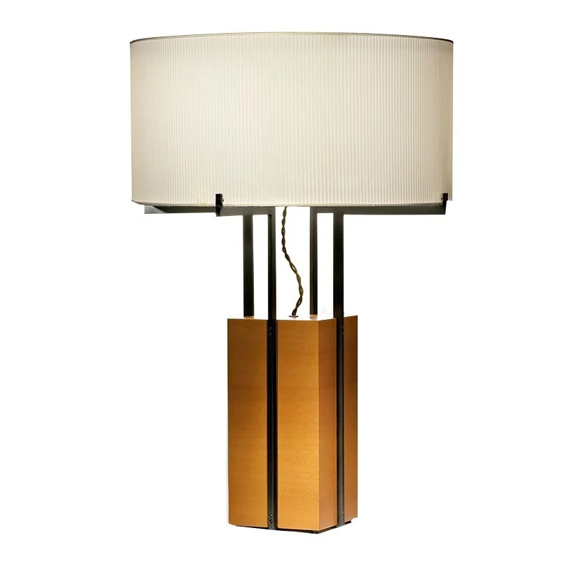 Moderne Holz Tischlampe mit einzigartigem Schirm