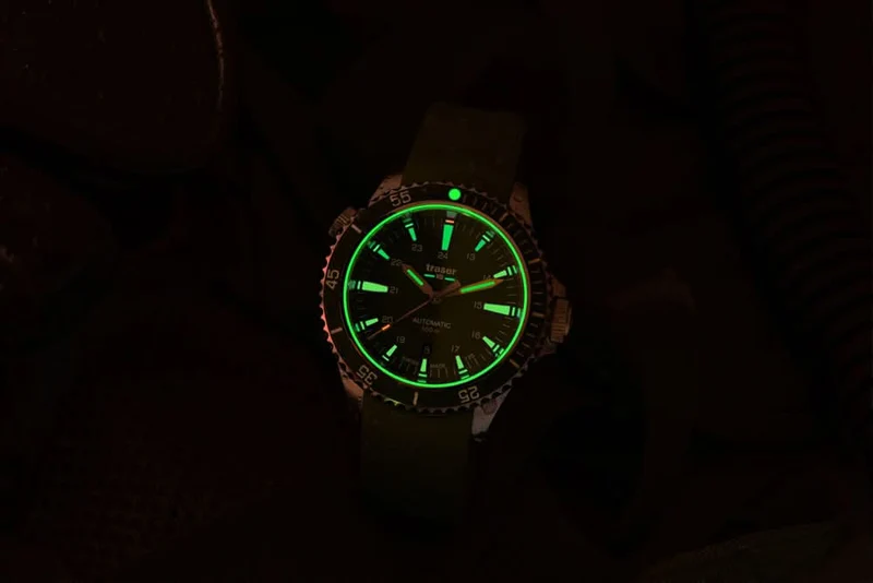 Traser P67 Diver 110327 Herrenuhr • H3-Tritium • Swiss Made