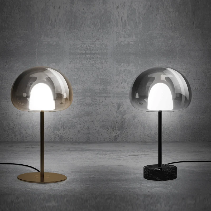 Moderne transparente Glastischlampe