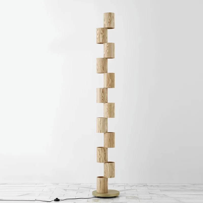 Skulpturale Säulen Stehlampe