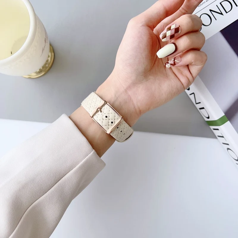 Apple Watch Series 41mm - 40mm - 38mm Universal Smart Watch Band Rhombus Grid Strap - Pearl White