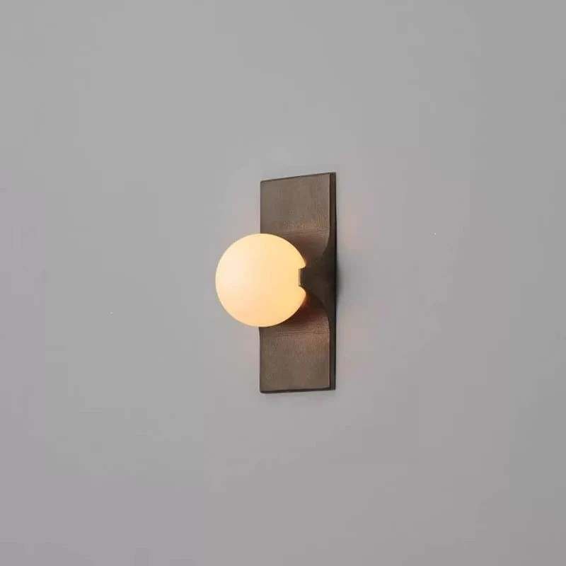Moderne skulpturale Wandleuchte
