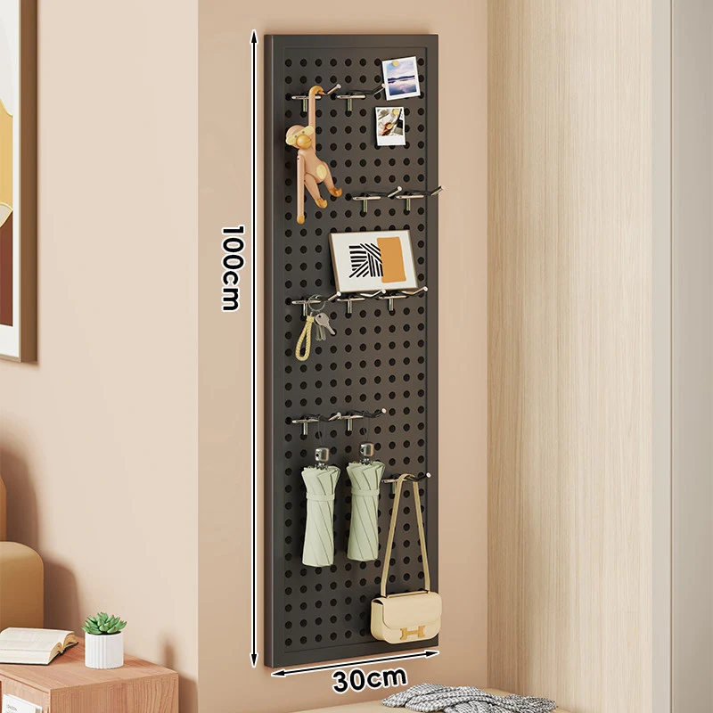 Wandmontiertes Lochplatten-Organisationspaneel mit modularen Haken