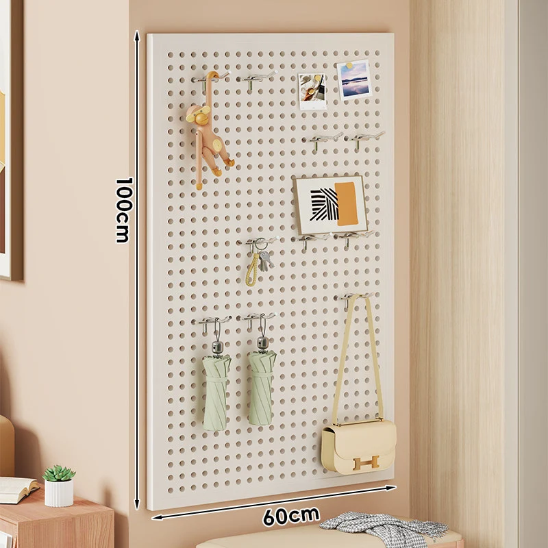 Wandmontiertes Lochplatten-Organisationspaneel mit modularen Haken