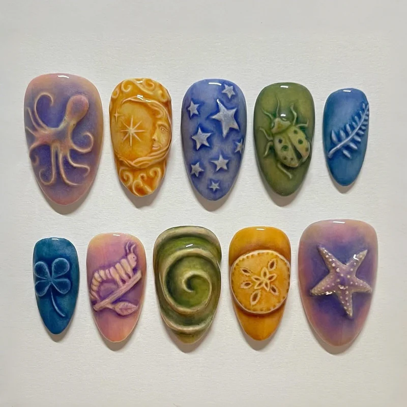 Romantisches Kuss-inspiriertes Press-On Nagelkunstset