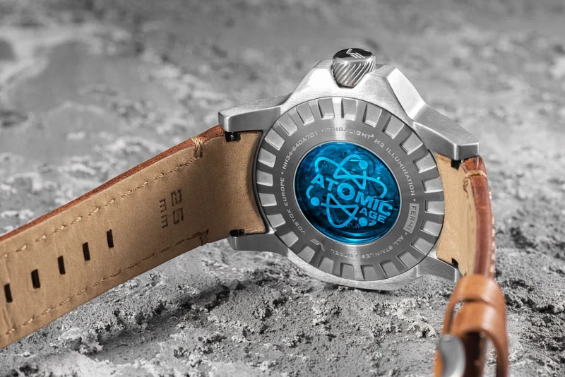 Vostok Europe Atomic Age NH34-640A701 Herren • GMT • GTLS