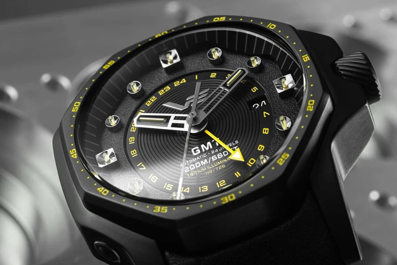 Vostok Europe Atomic Age NH34-640C703 Herrenuhr • GMT • K1