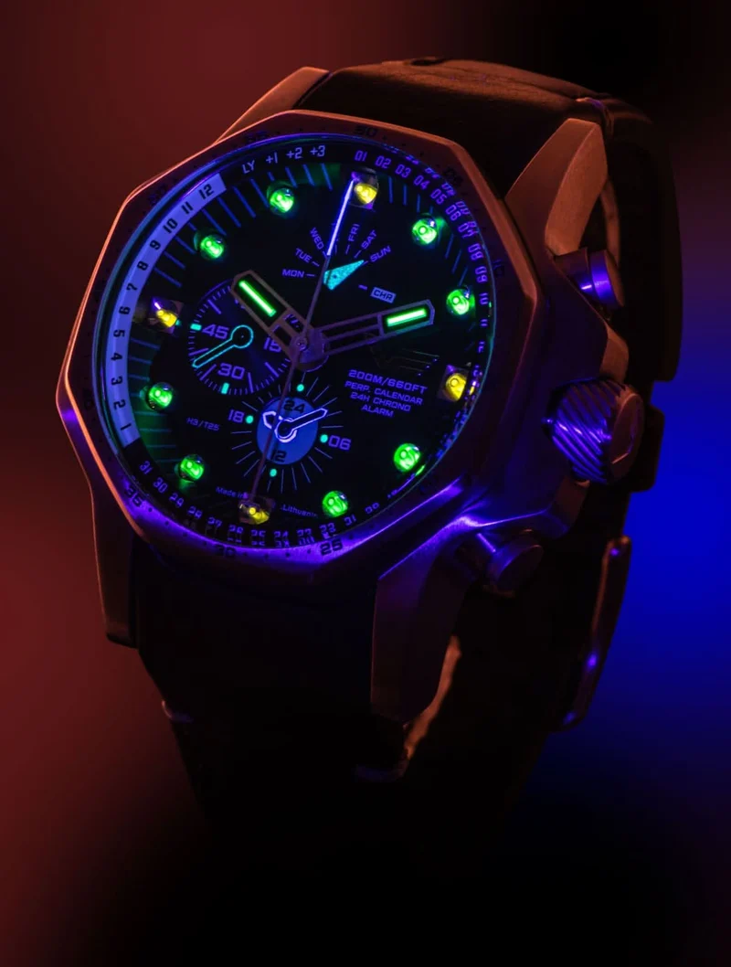 Vostok Europe Atomic Age YM86-640A695 Herrenuhr • Ewiger Kalender • 20 ATM