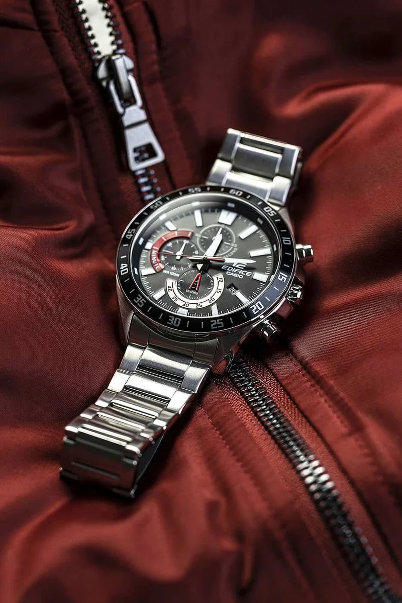 Casio Edifice EFV-620D-1A4VUEF Herrenuhr • Chronograph • 10 bar Wasserdichtigkeit