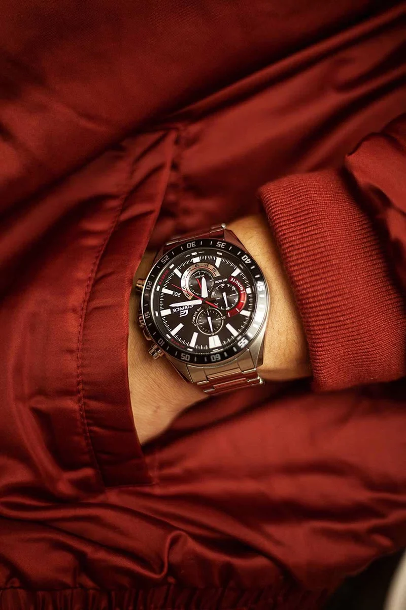 Casio Edifice EFV-620D-1A4VUEF Herrenuhr • Chronograph • 10 bar Wasserdichtigkeit