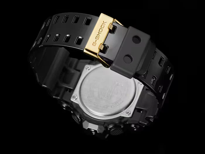 Casio G-Shock GA-710GB-1AER Herrenuhr • Extreme Stoßfestigkeit • Black & Gold Design