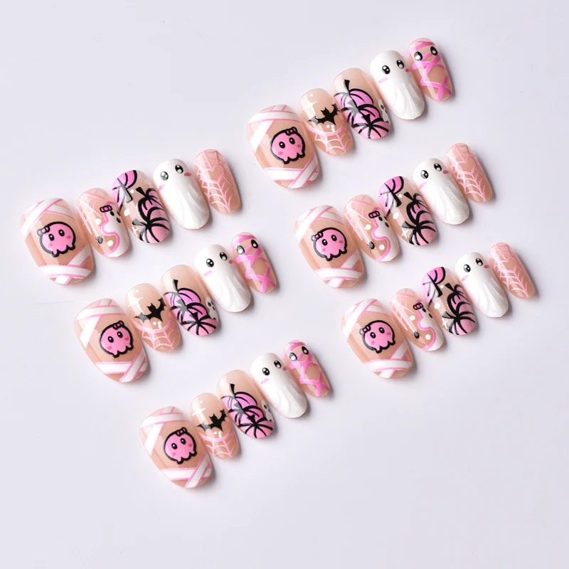 Themenbezogenes Halloween-Geister- und Spinnen-Press-On-Nagel-Set