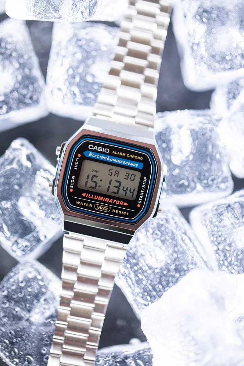 Casio Vintage A168WA-1YES Uhr • Kultiges Retro-Design • Stoppuhr & Alarm