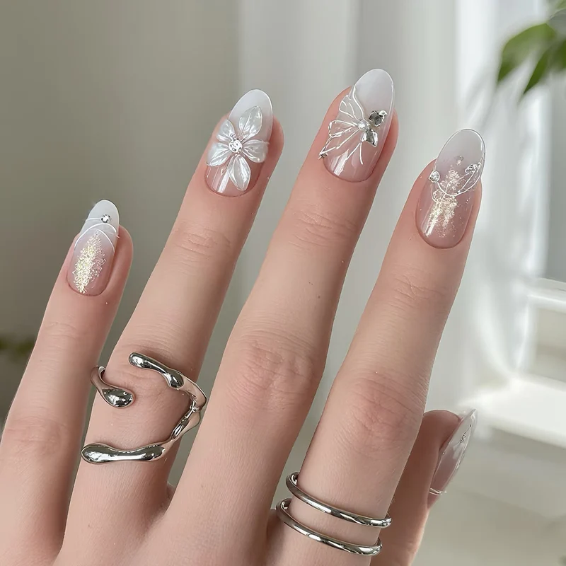 Floral Lace Press-On Nail Set