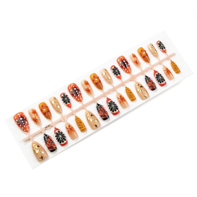 Manuelles dekoratives Nagelkunstset