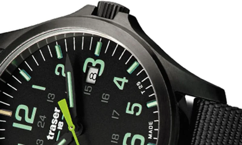 Traser P67 Officer Pro 107426 Herrenuhr • Trigalight Leuchttechnologie • Swiss Made