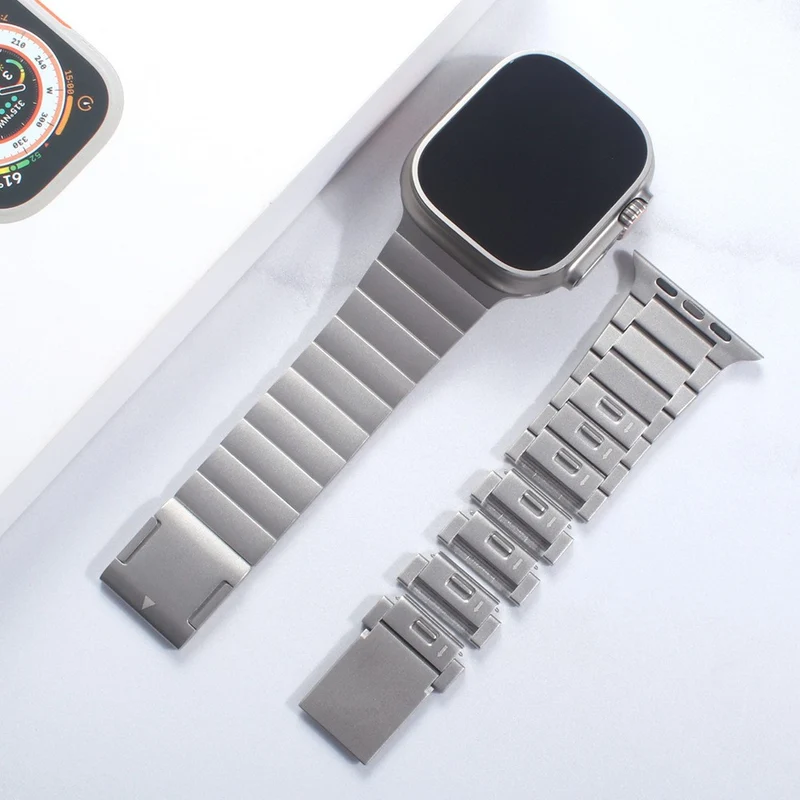Apple Watch Series 9 41mm stainless steel strap
