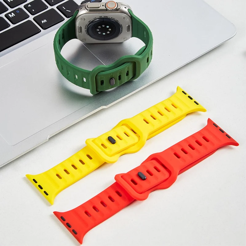 Apple Watch Series 9 41mm silicone strap - Army Green