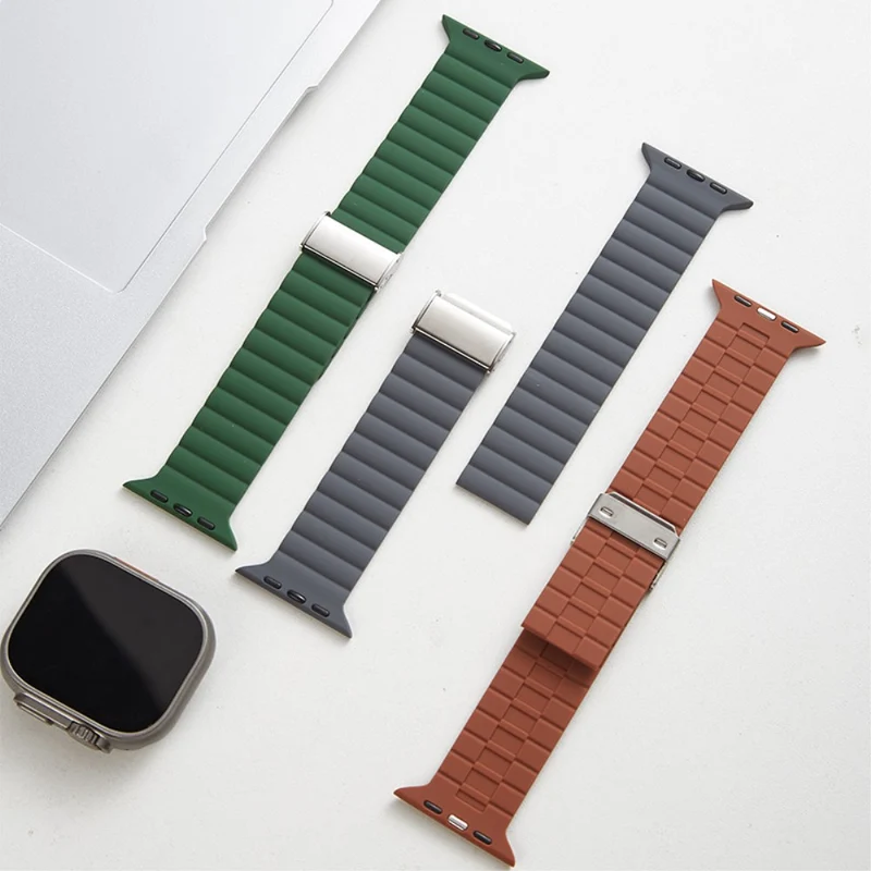 Apple Watch Series 9 41mm silicone strap