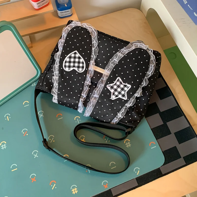 Verspielte Pünktchen Crossbody Tasche