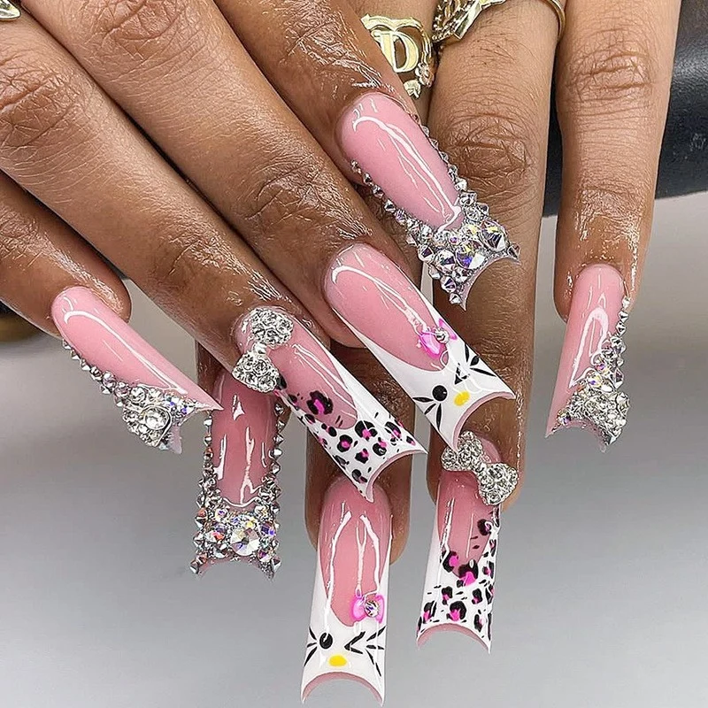 Elegantes Französisches Tipp Druck-On Nagelkunst Set
