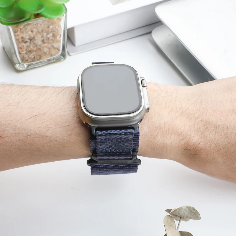 Apple Watch Series 8 (41mm) AW nylon sports strap