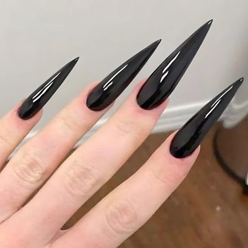 Elegantes Stiletto Press-On Nagelset