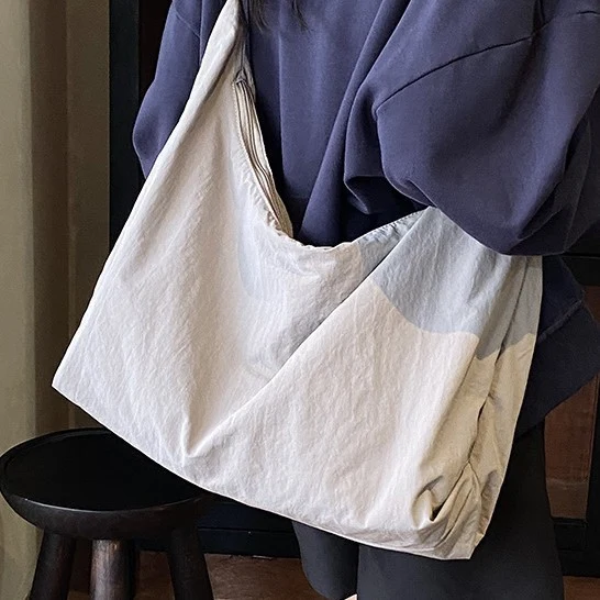 Weicher Stoff Lässiger Schultertasche