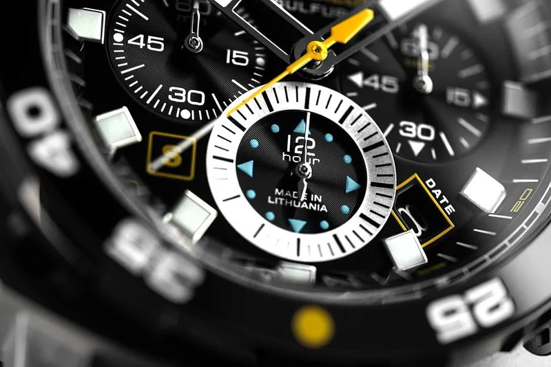 Vostok Europe Systema Periodicum VK67-650E725 Herrenuhr • 20 Bar Wasserdicht • Bullhead-Design