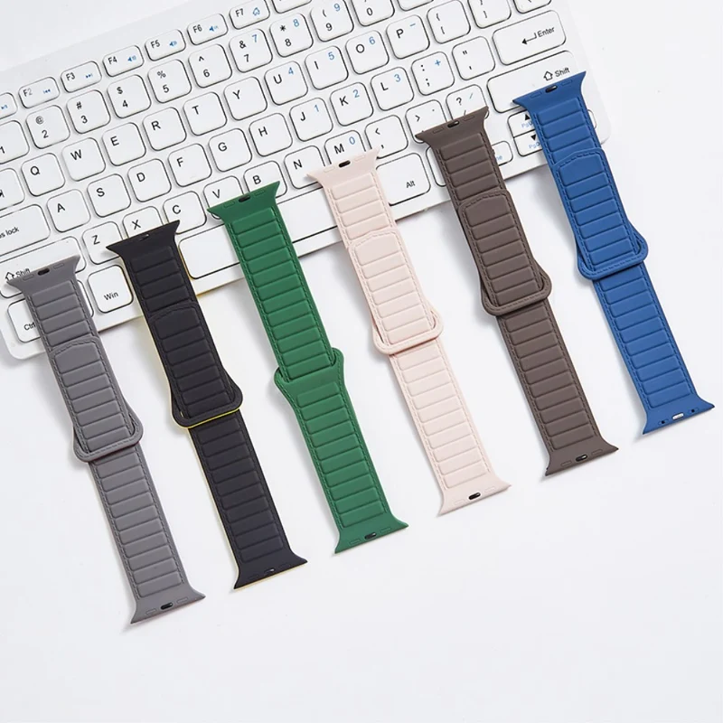 Apple Watch Series 8 (45mm) / Watch Ultra color match silicone strap - Grey / Orange
