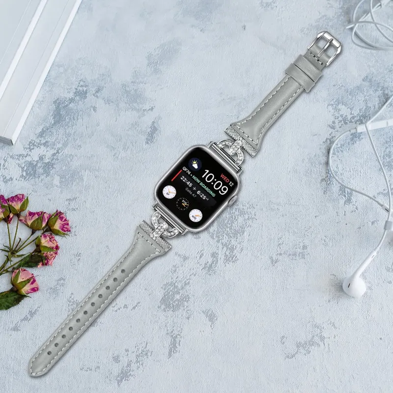Apple Watch Series 8 (45mm) / Watch Ultra Genuine leather rhinestone décor strap with silver buckle