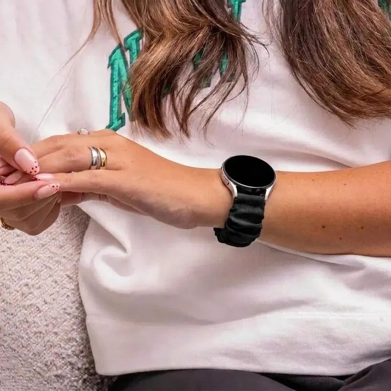 Garmin Vivoactive 6 Scrunchie Armband (Schwarz)