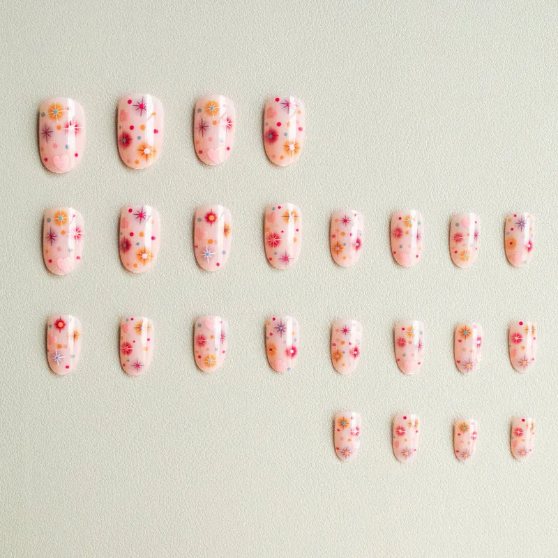 Verspielt Herz und Stern Nail Art