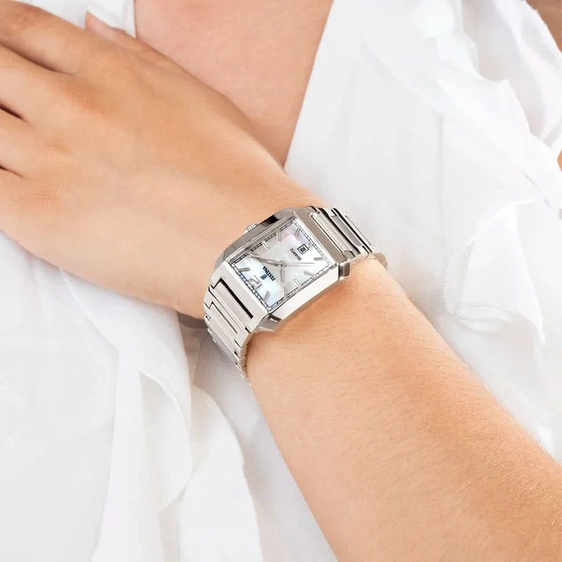 Festina F20679/1 On the Square Damenuhr • Eckig • Silber