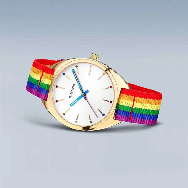 Bering 127220-36-334 Damenuhr • Kratzfestes Saphirglas • Feines Milanaise-Armband