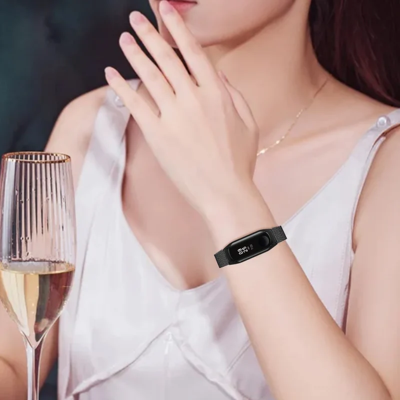 Xiaomi Smart Band 8 milanese stainless steel strap