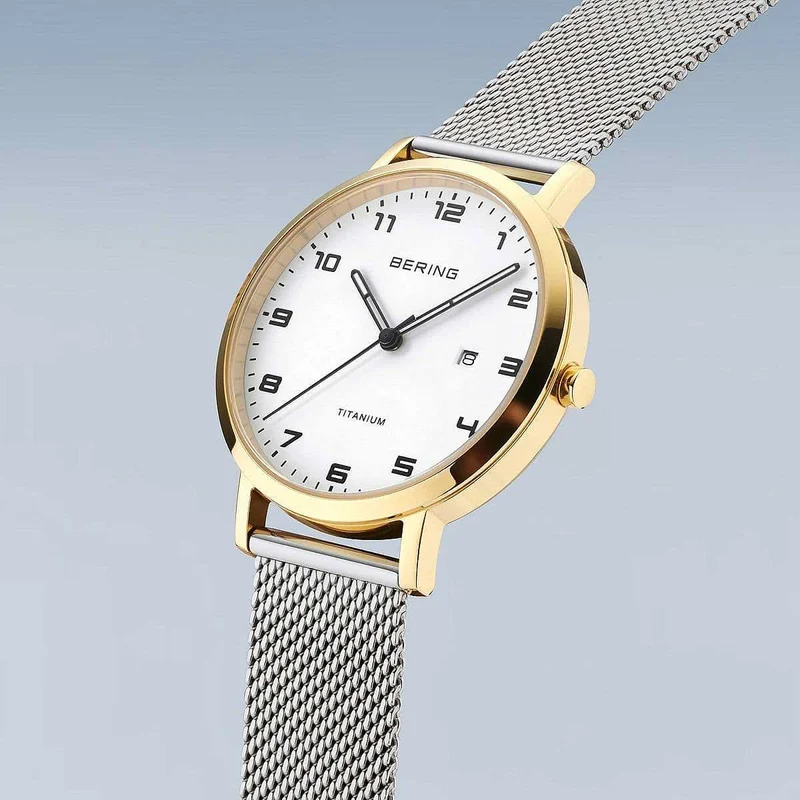 Bering Titanium 18634-010 Damenuhr • Kratzfestes Saphirglas • Ultraleichtes Titanium