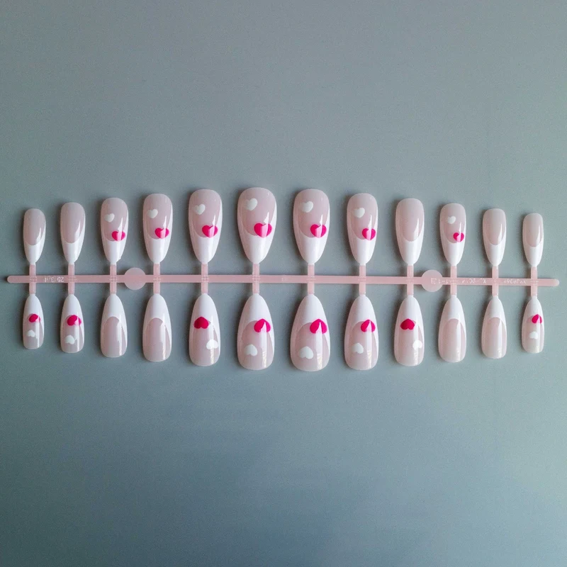 Herz-Themen Stiletto Nagelkunst Kit