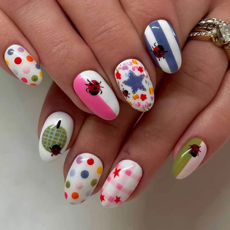 Spaßige und verspielte Nagelkunst