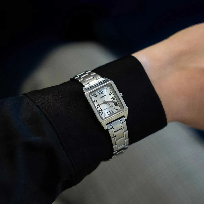 Casio Collection LTP-B150D-7BEF Damenuhr • Kultiges Retro-Design • Eleganter Edelstahl-Look