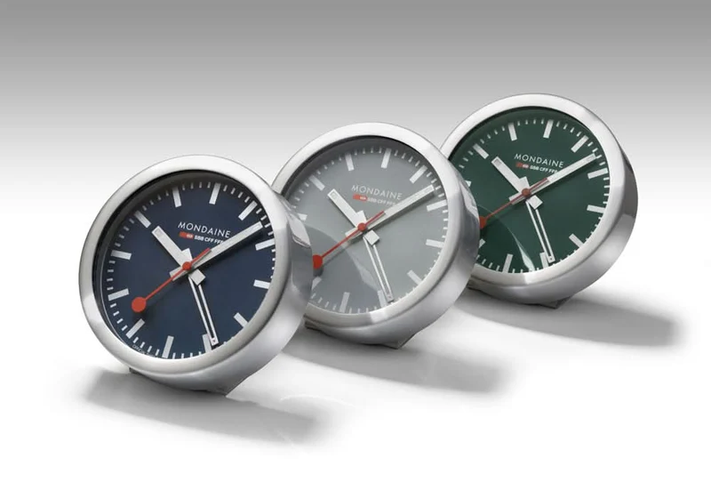 Mondaine SBB Magnetuhr A997.MCAL.66SBV Unisex-Uhr • Schweizer Bahnhofsuhren-Design • Ikonische rote Sekundenkelle