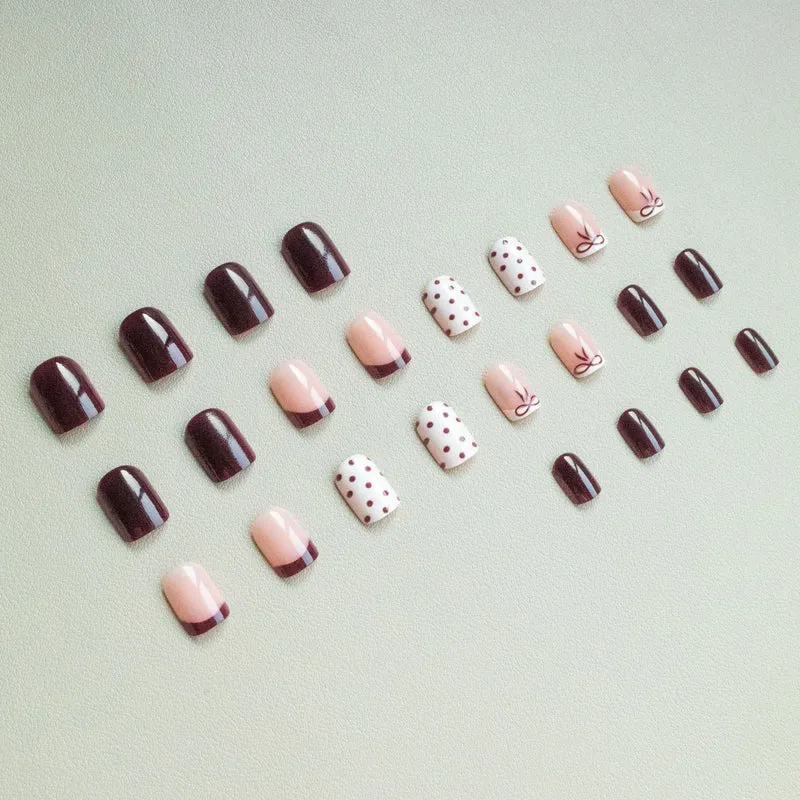 Elegantes abstraktes Nagelkunstdesign