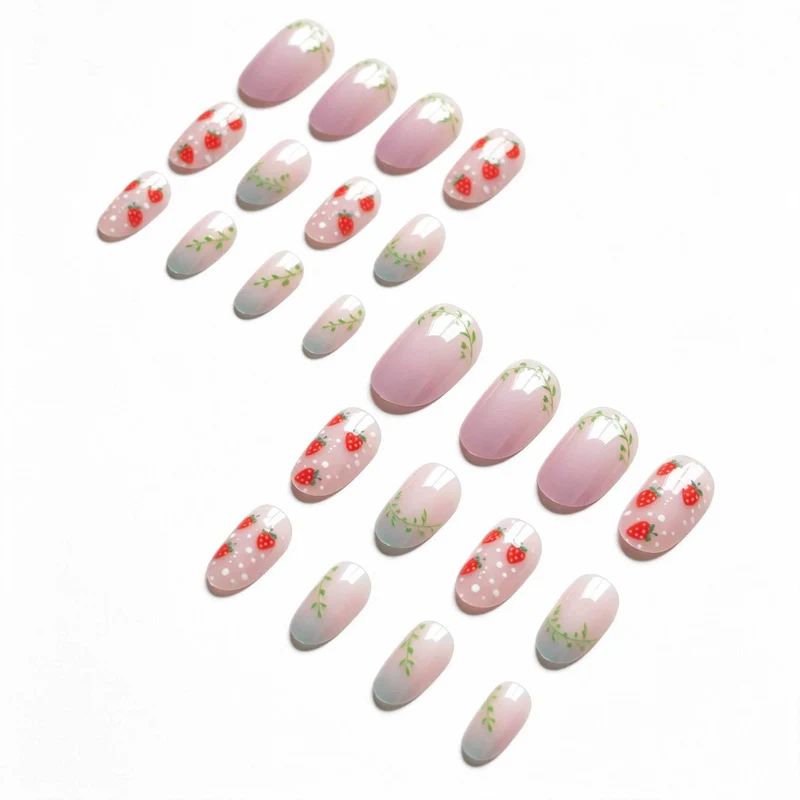 Künstlerische Erdbeer-Themen-Nagelkunst