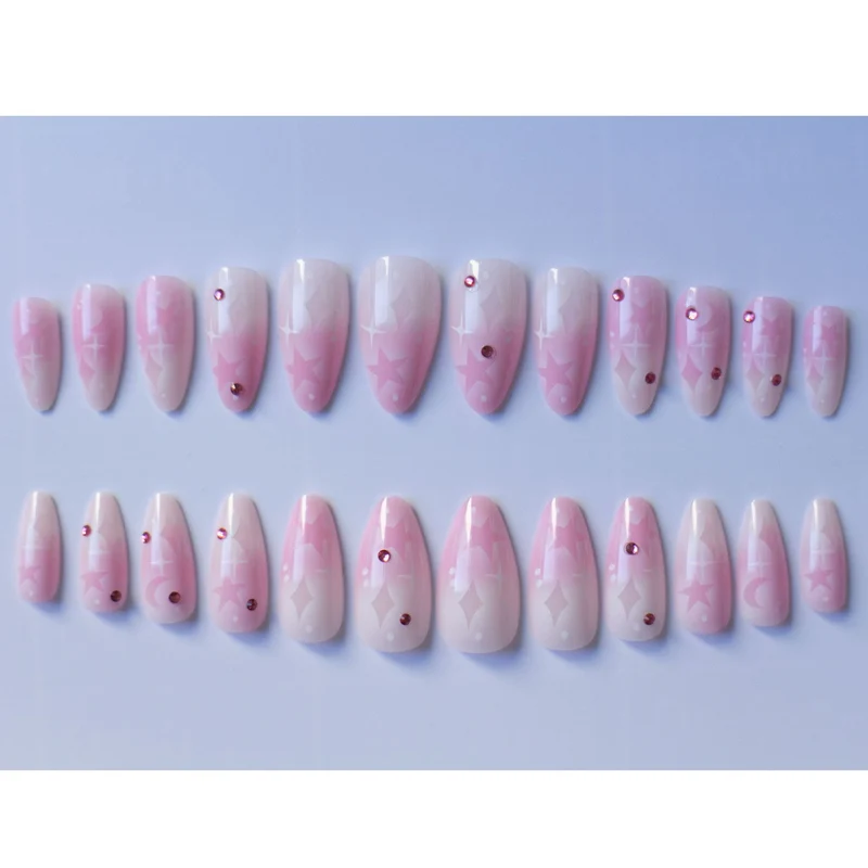 Künstlerisches mit Sternen verziertes Nagelkunst-Set