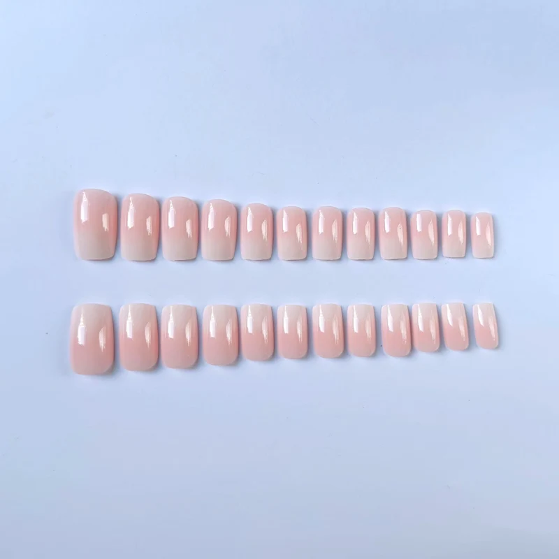 Elegante Ombre Nagelverlängerungen